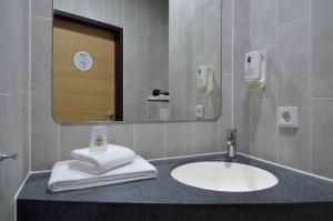 bandb hotel dusseldorf airport