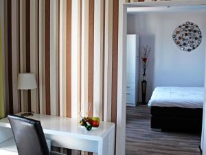 le petit palais hotel pension