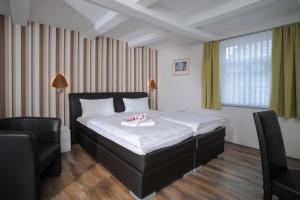 le petit palais hotel pension