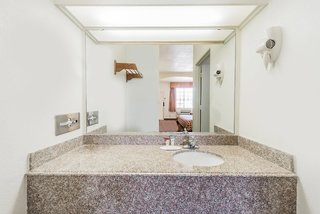 americas best value inn and suites ft worth s