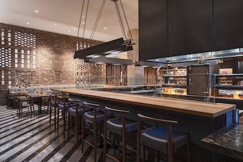 the worthington renaissance fort worth hotel
