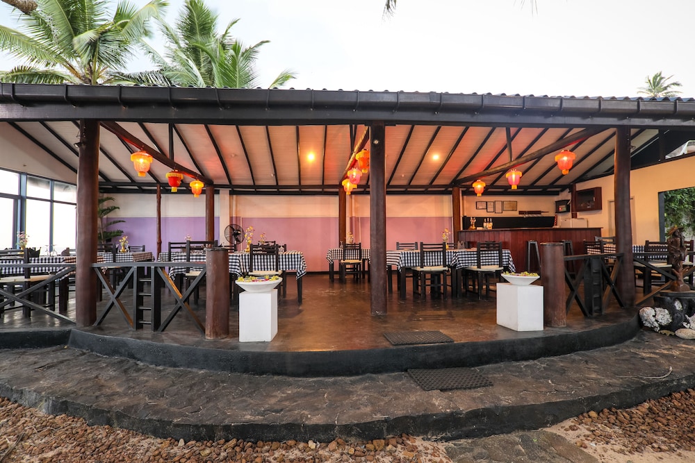 dalawella beach resort