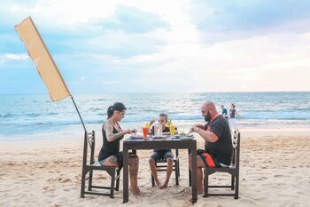 dalawella beach resort