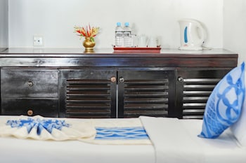 dalawella beach resort