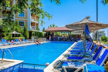 hotel vemara club
