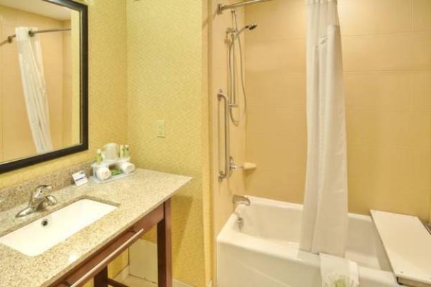 holiday inn express hotel and suites frankenmuth by ihg