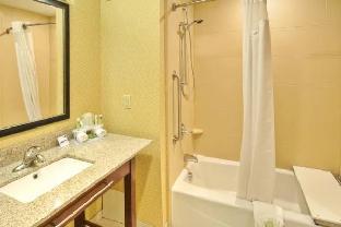 holiday inn express hotel and suites frankenmuth by ihg