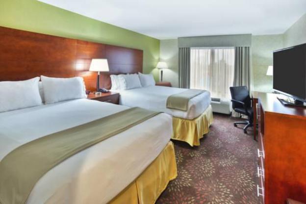 holiday inn express hotel and suites frankenmuth by ihg