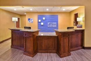 holiday inn express hotel and suites frankenmuth by ihg