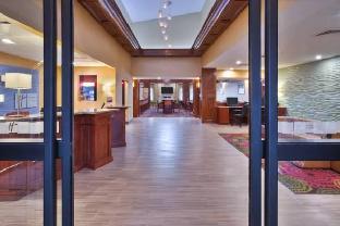 holiday inn express hotel and suites frankenmuth by ihg