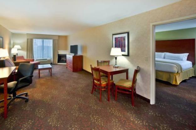 holiday inn express hotel and suites frankenmuth by ihg