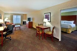 holiday inn express hotel and suites frankenmuth by ihg