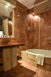 Hotel-Img