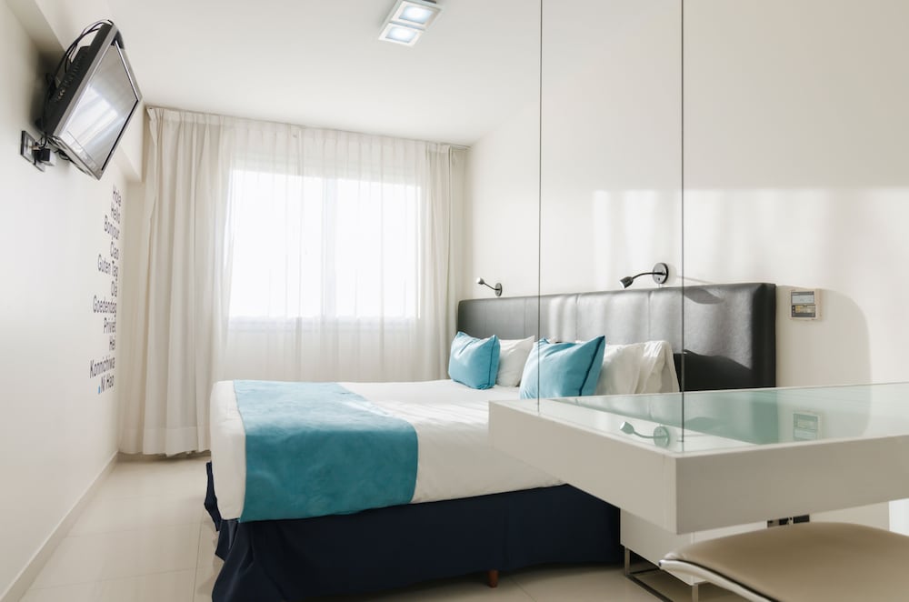cyan recoleta hotel