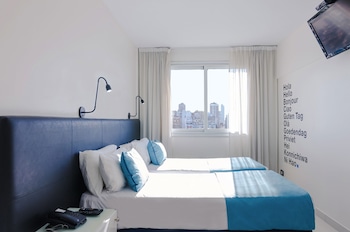 cyan recoleta hotel
