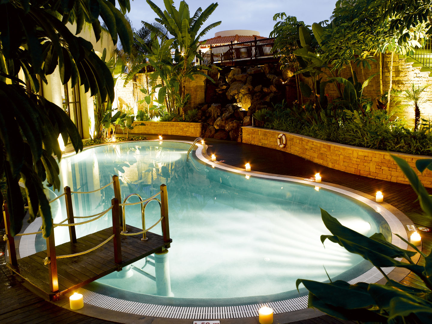 suite hotel eden mar