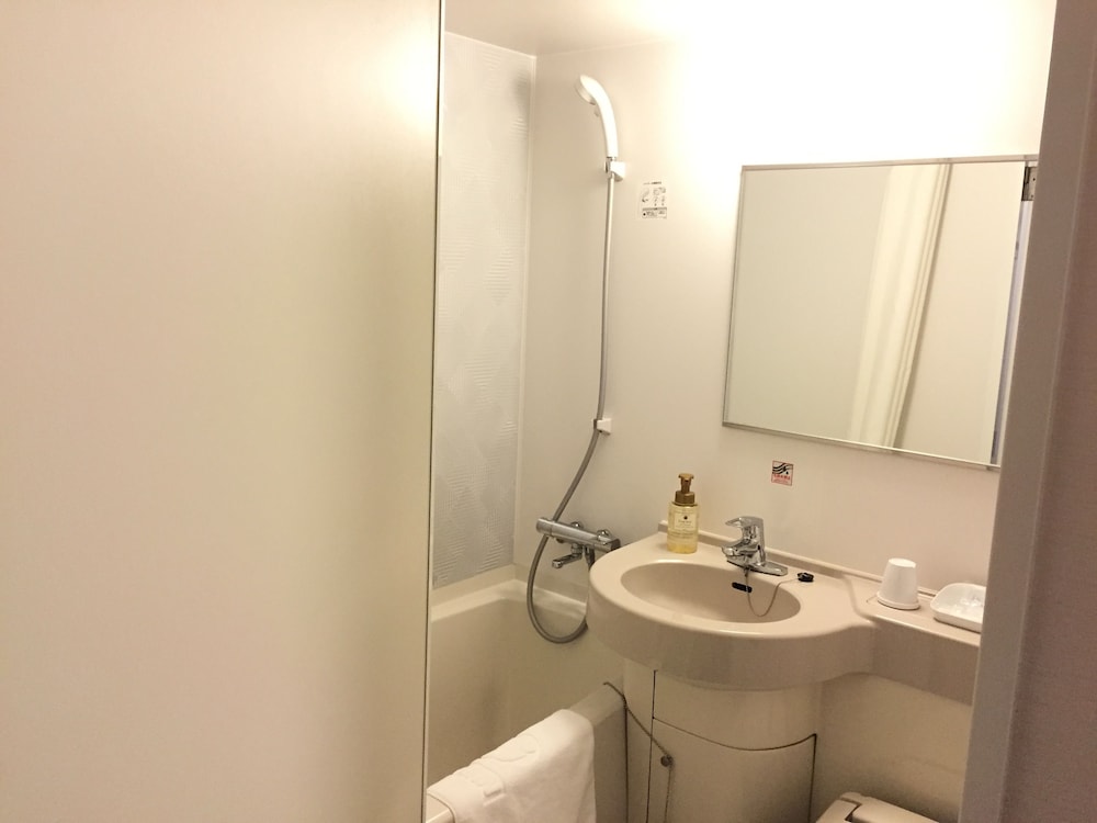 jr west group via inn tokyo oimachi