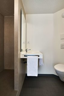 premiere classe la roche sur yon mouilleron le captif