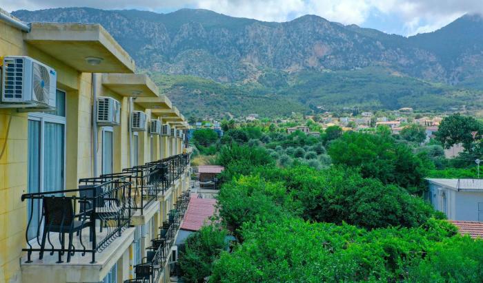 lapithos