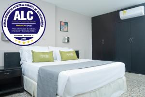 Ayenda 1313 Barahona 72,Near Romelio Martinez Stadium,3 star