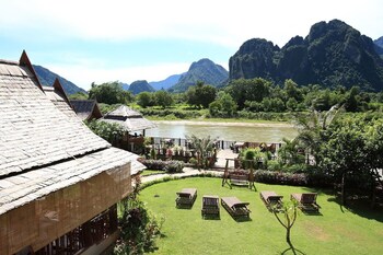 The Elephant Crossing Hotel,Vientiane Province>>Vang Vieng,3 star