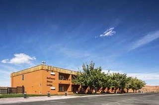 Defiance House Lodge,Bullfrog Basin>>Bullfrog,2 star