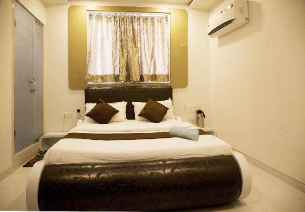 hotel satellite