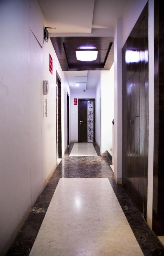 hotel satellite