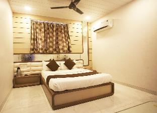 hotel satellite