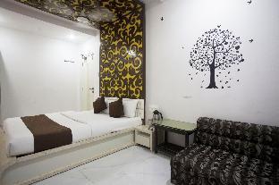 hotel satellite