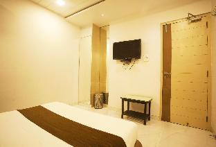 hotel satellite