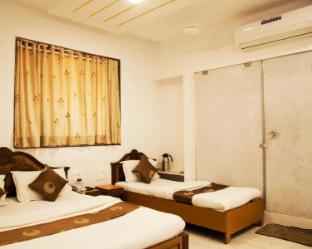 hotel satellite