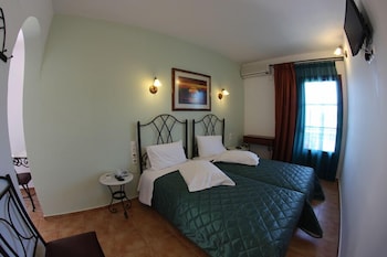 skiathos island suites