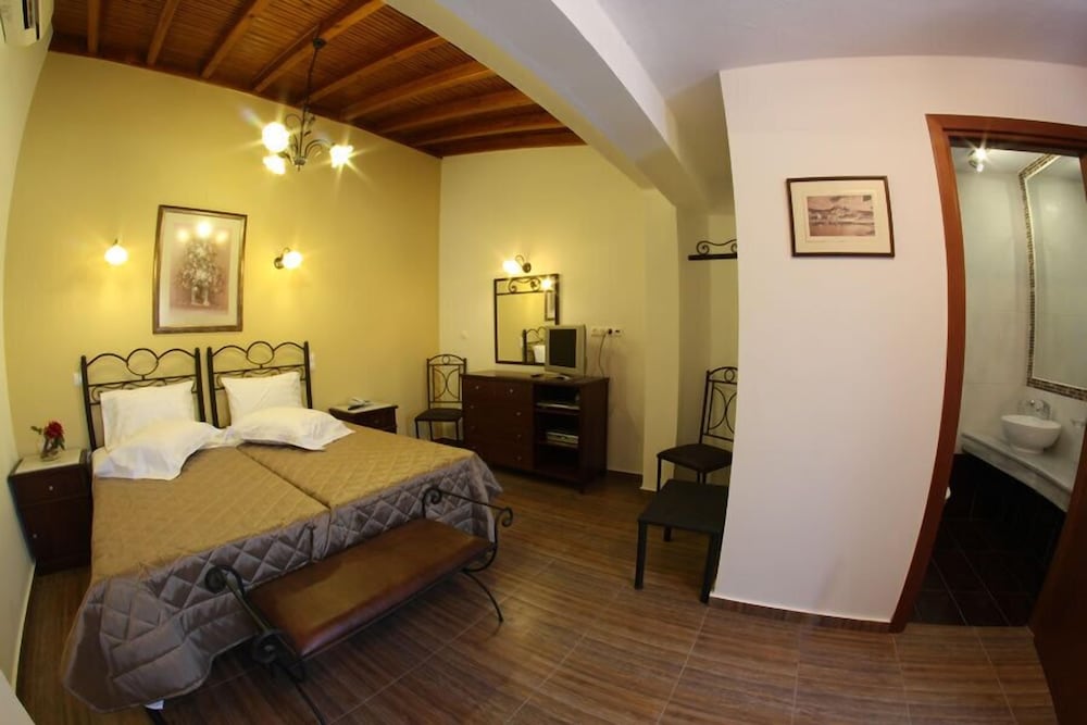 skiathos island suites