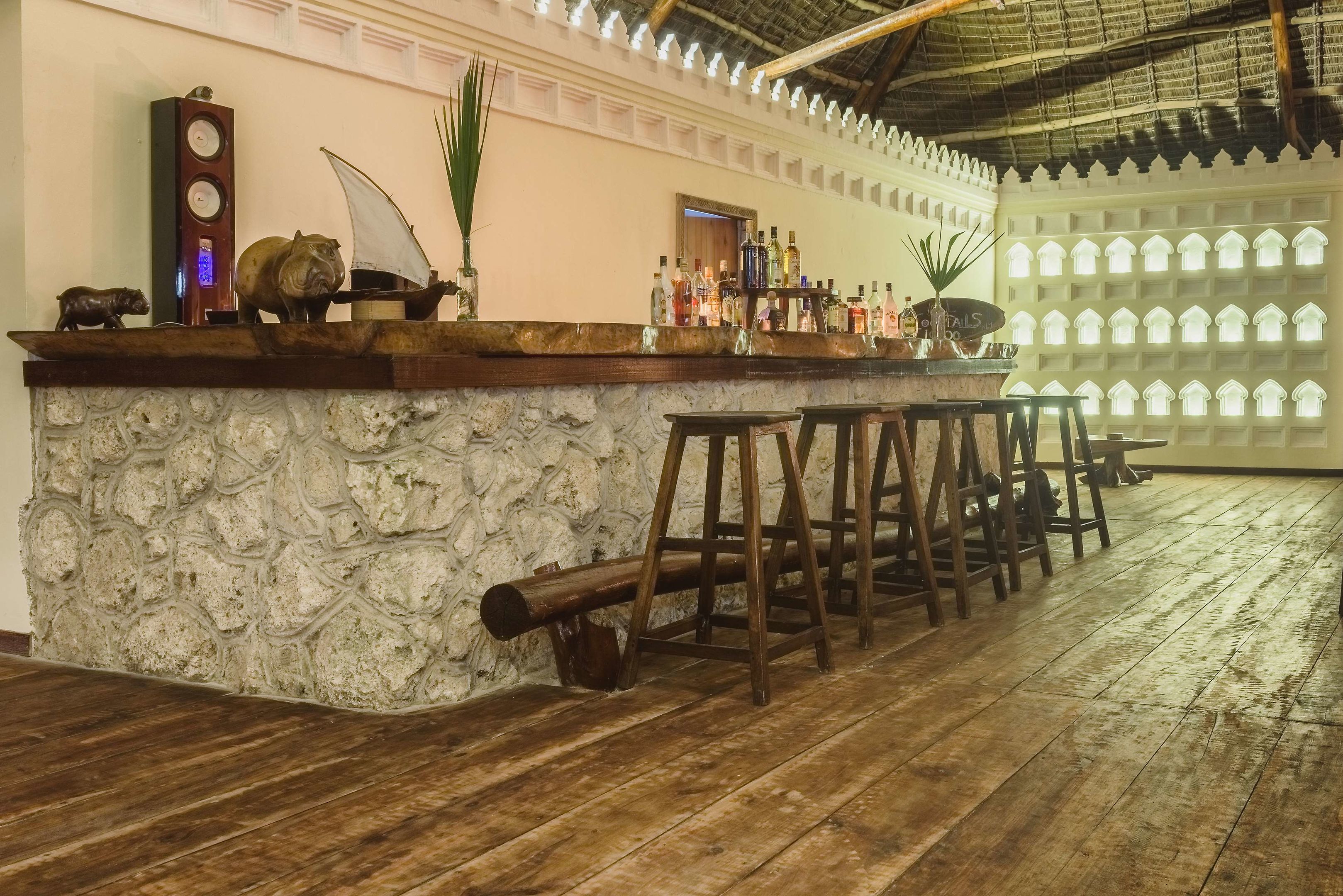 hakuna majiwe beach lodge