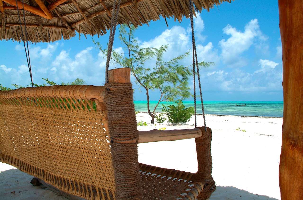 hakuna majiwe beach lodge