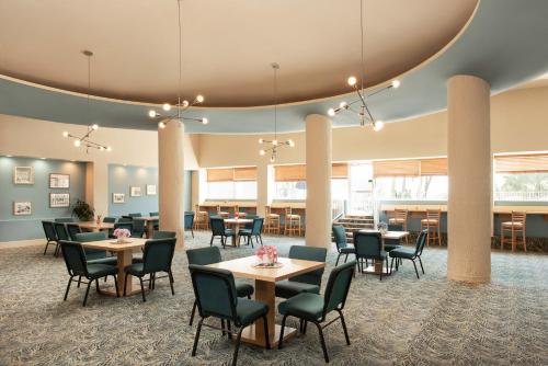 sherry frontenac oceanfront hotel