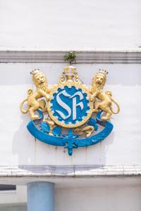 sherry frontenac oceanfront hotel