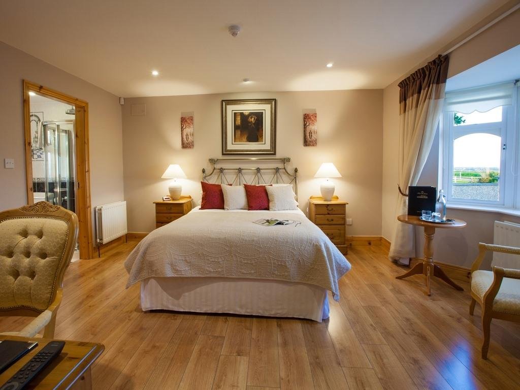 the tides bandb