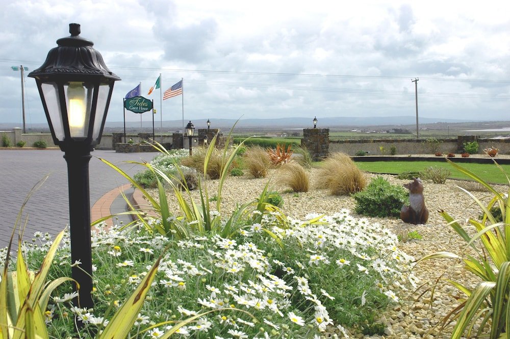 the tides bandb