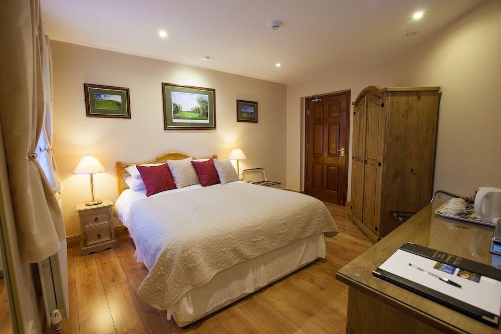 the tides bandb