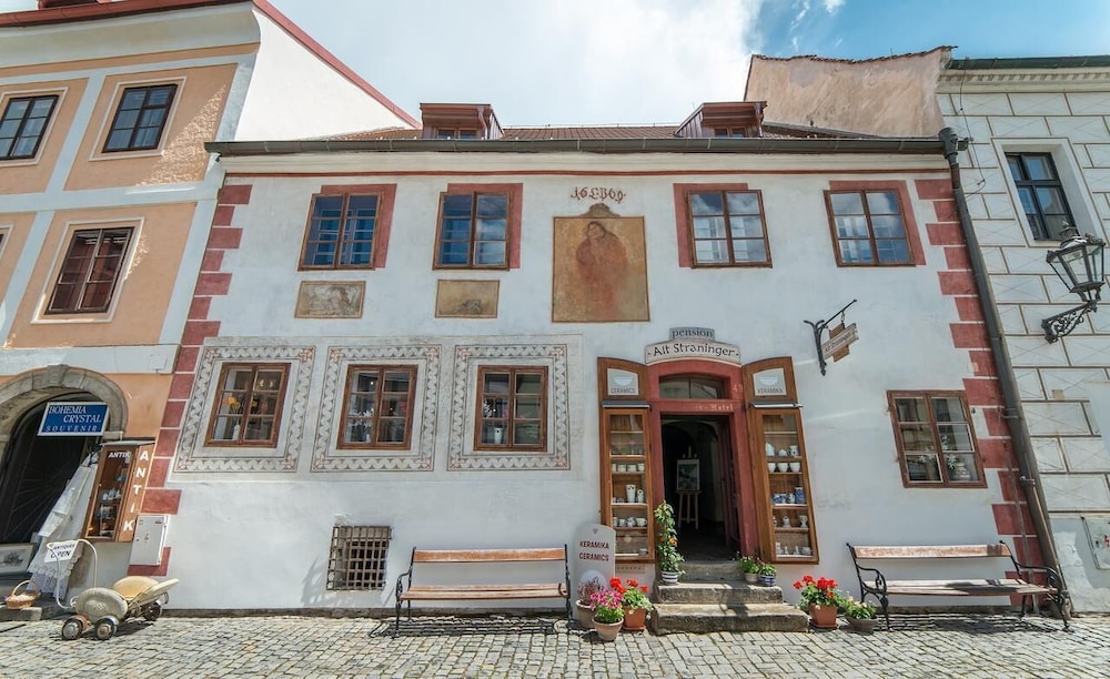 pension alt straninger