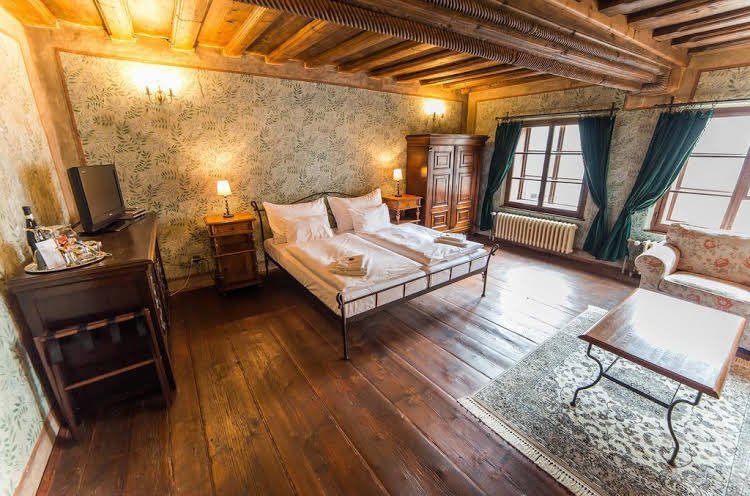 pension alt straninger