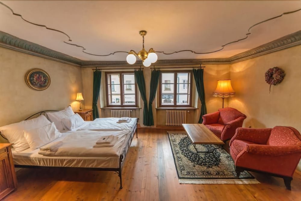 pension alt straninger