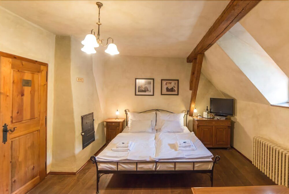 pension alt straninger