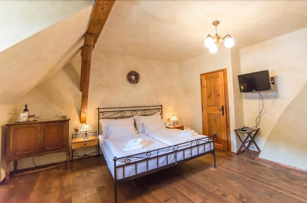 pension alt straninger