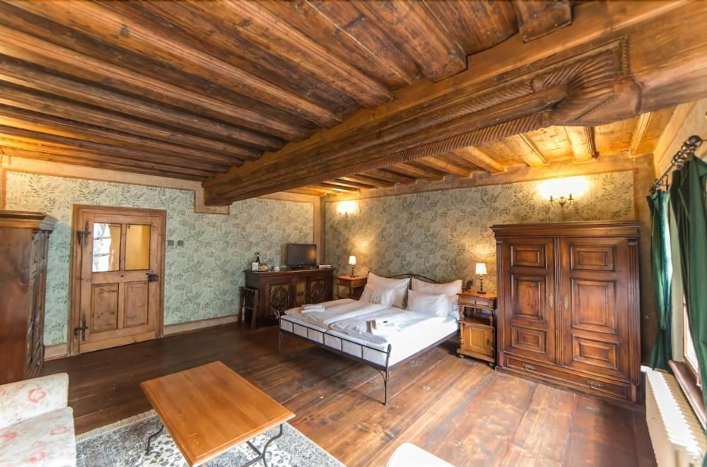 pension alt straninger