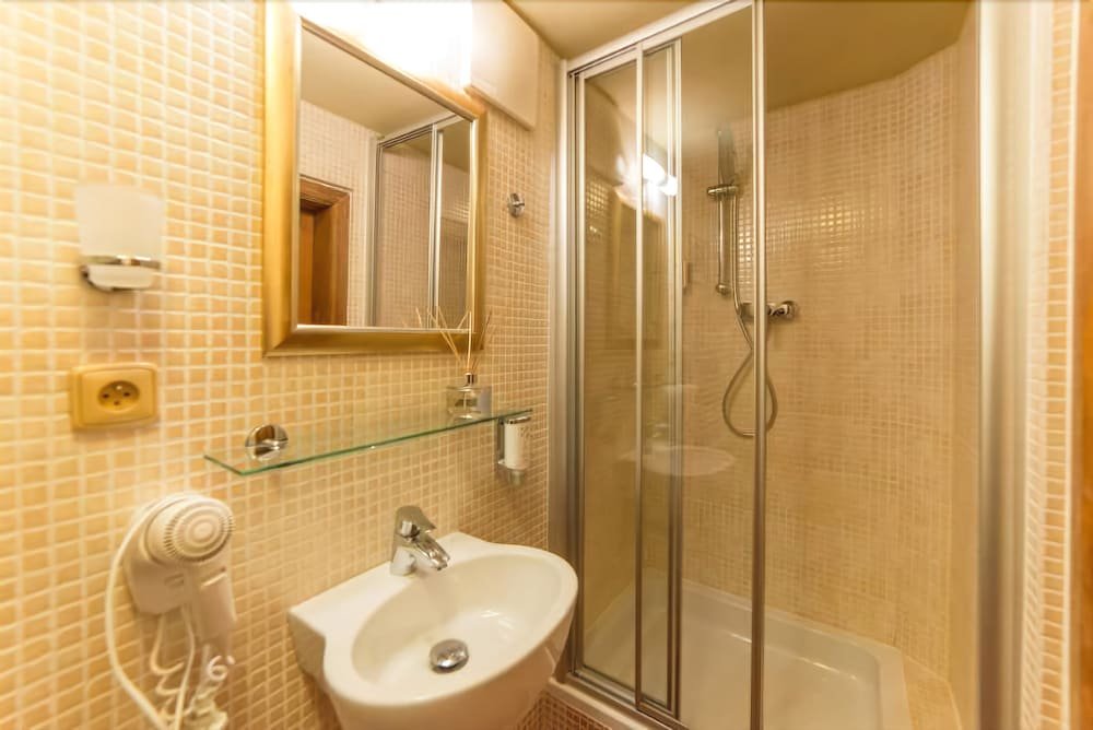 pension alt straninger