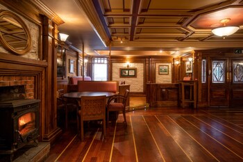 ceann sibeal hotel