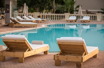 notos heights hotel and suites